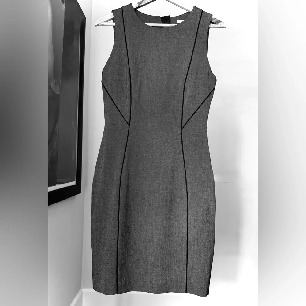 H&M Tailored Sheath Dress Gray Size 6 Bodycon Panel Structured Office Chic - Picture 3 of 10